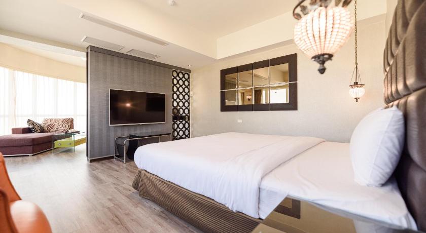 Image of Luxury Deluxe Room 1