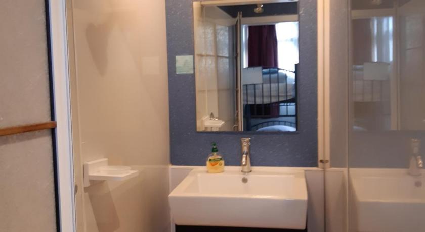 Image of Standard 8 bed dormitory 2