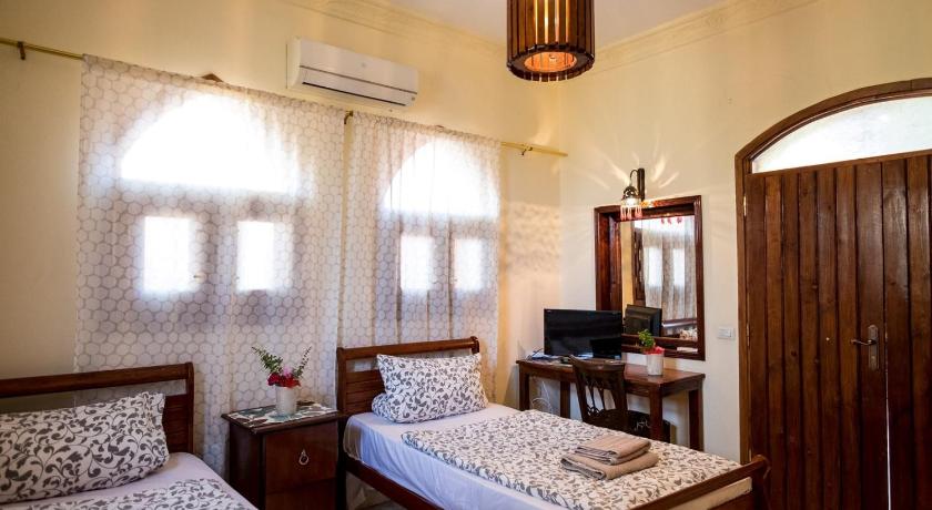 Image of Deluxe Twin Room 0