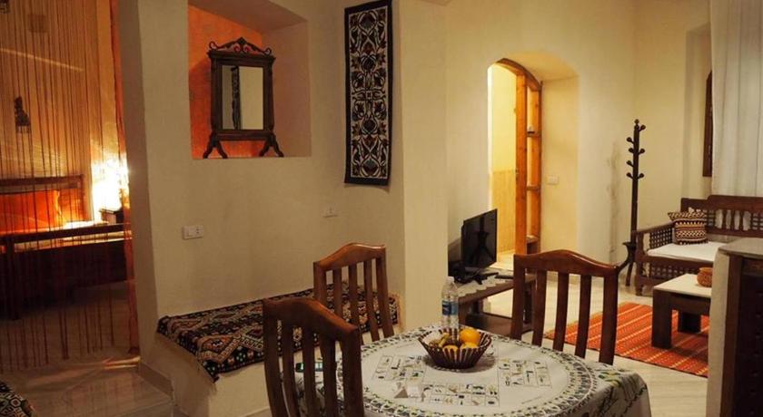 Image of Deluxe Triple Room 3