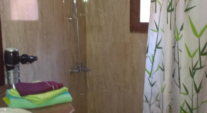 Image of Deluxe Twin Room 8