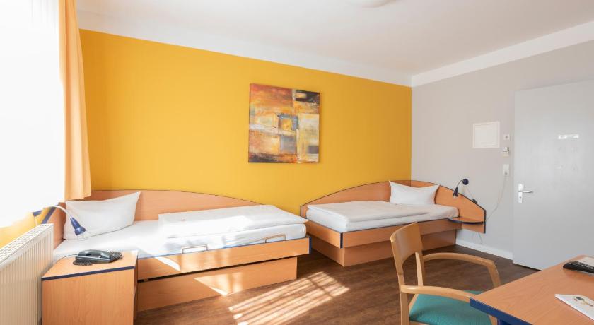 柏林 Hotel Mit-Mensch 3星级 酒店 泳池