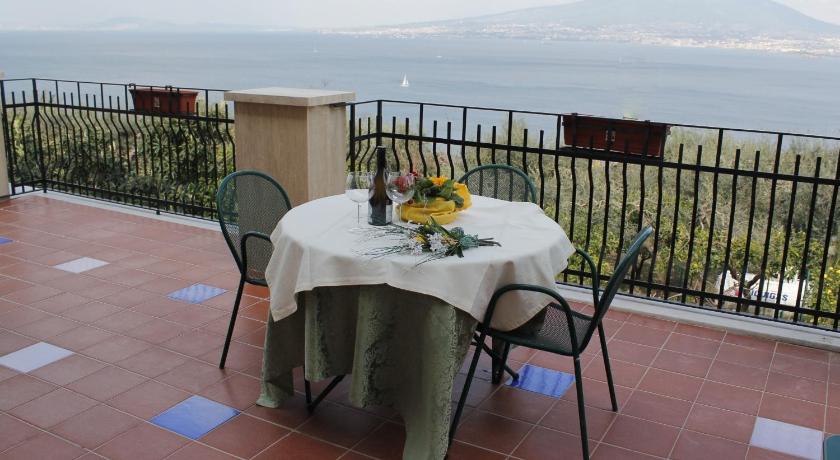 Ancelle Sorrento - Casa d'Accoglienza