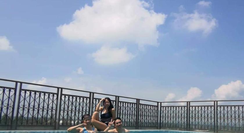 Kampar Champs Elysees, King Bed Studio unit 12A21 photo