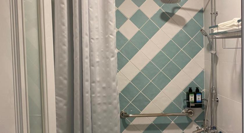 Image of Twin Room 5