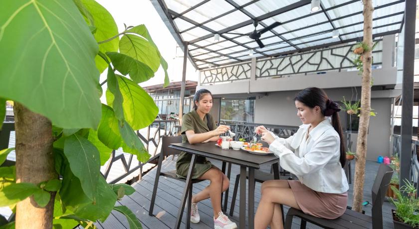 Baan Kun Mhor Hostel - image 4