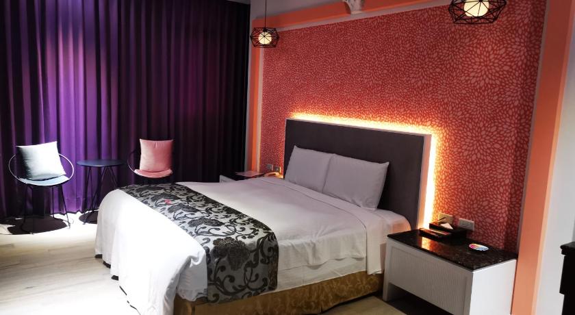 Love Story Motel photo