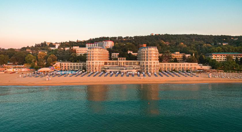 Azalia Beach Hotel Balneo & SPA photo