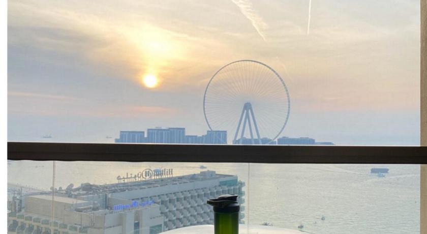 Balcony/terrace Dubai Beach Host - Terrace Apartments