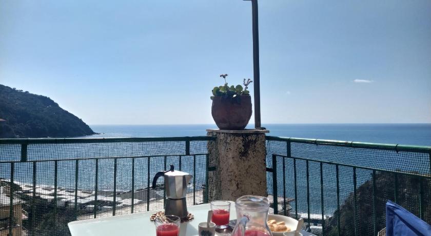 Michela Apartment Sea View photo
