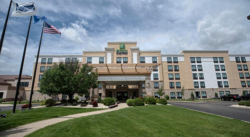 Holiday Inn Express Janesville-I-90 & US Highway 14