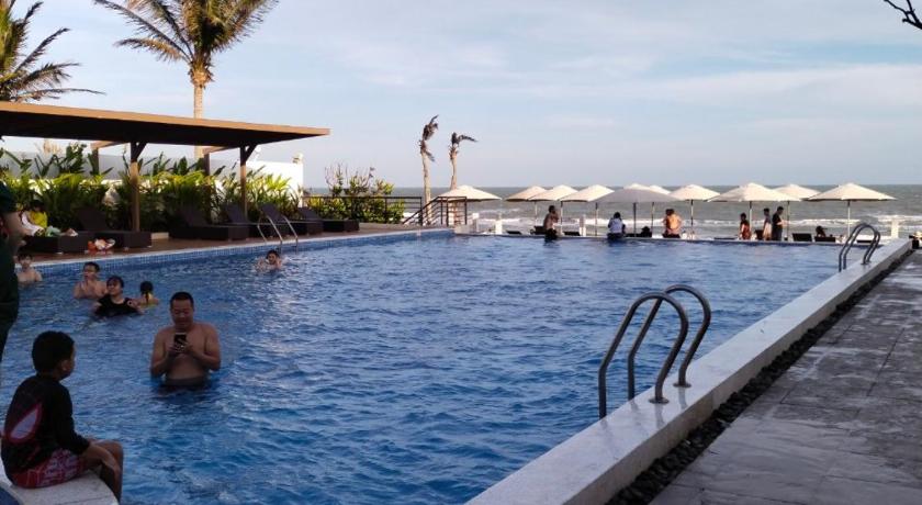 Aria Resort- Can ho, Villa nghi duong huong bien co ho boi sat canh bai tam rieng mien phi — Hotel in Vung Tau