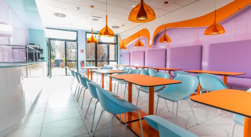ibis Rostock am Stadthafen - image 10