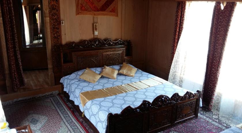 Houseboat Moon of Kashmir photo