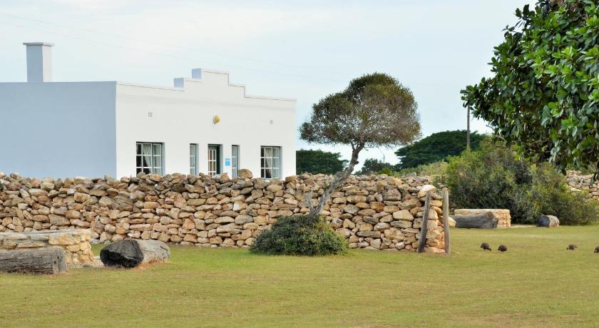 De Hoop Collection - Equipped Cottages — Hotel in De Hoop Nature Reserve
