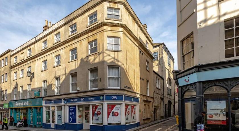 2 Bed City Centre Apartment 1 min from Bath Abbey photo