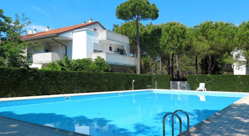 Apartment Parco Hemingway-1 by Interhome — Hotel in Lignano Sabbiadoro