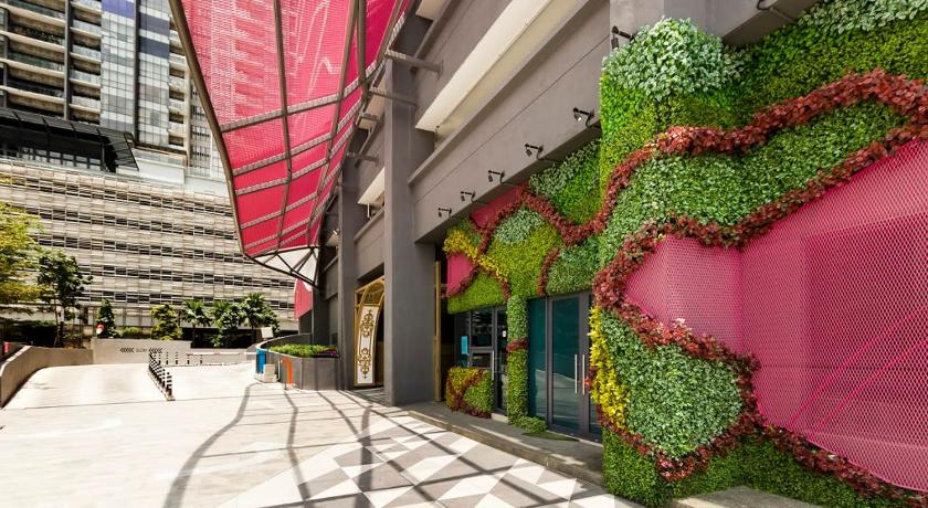 Minimalist Home 15mins to KLCC &amp; Bkt Bintang — Hotel in Kuala Lumpur