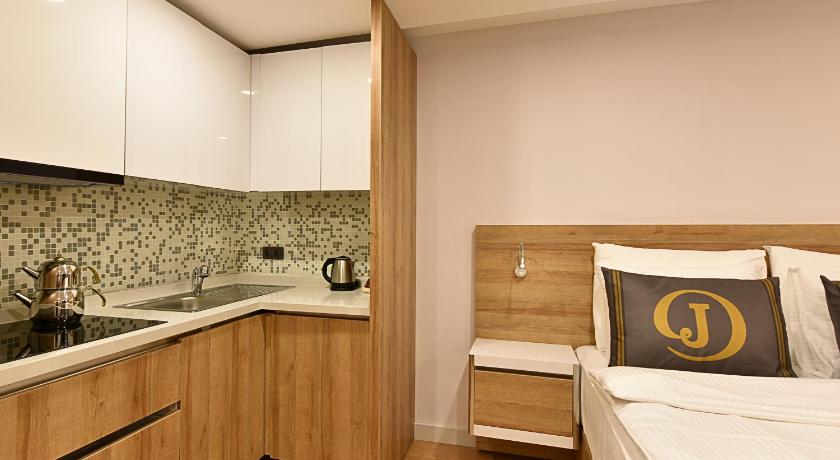 Stüdyo - Havuz veya Bahçe Manzaralı (Studio with Pool or Garden View) Görseli 12