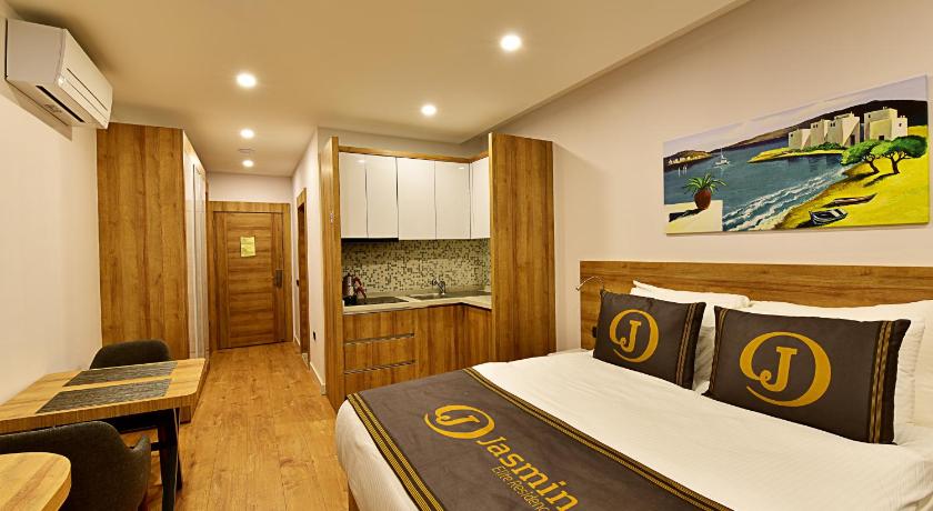 Stüdyo - Havuz veya Bahçe Manzaralı (Studio with Pool or Garden View) Görseli 8