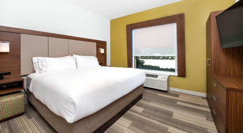 Holiday Inn Express Hotel and Suites Conroe