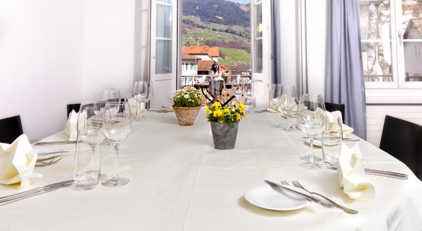 萨特尔 Hotel Kreuz by b-smart 4星级 酒店 餐厅