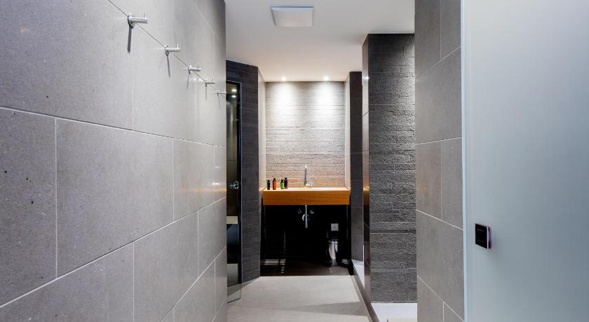 萨特尔 Hotel Kreuz by b-smart 4星级 酒店 泳池