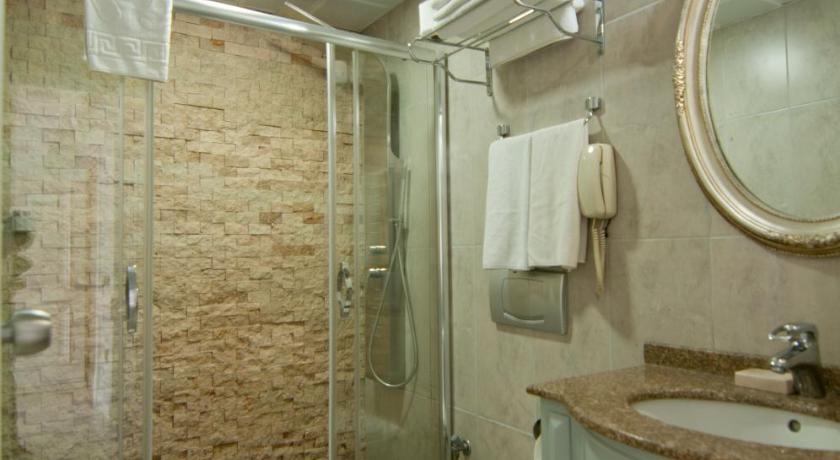 Image of Suite with Balcony 14