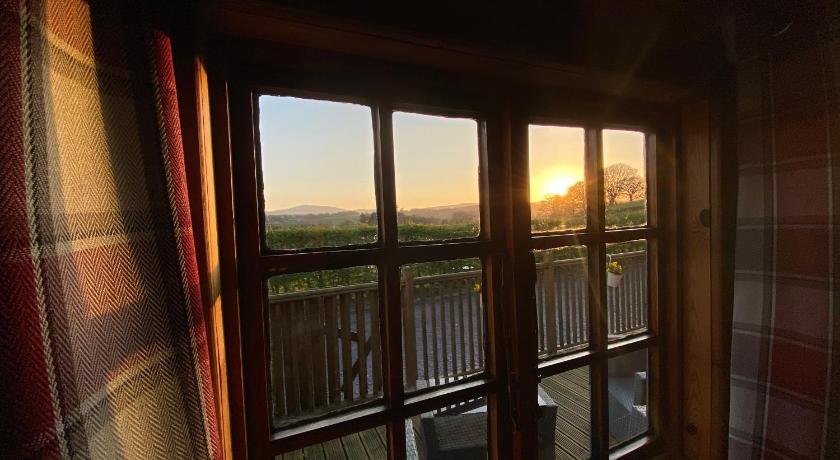 Sunset Cabin photo