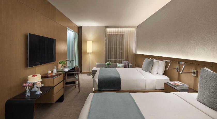 Image of Superior Room with Two Queen Beds 1