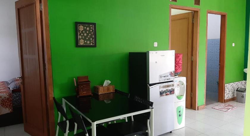 Image of Four-Bedroom House 24