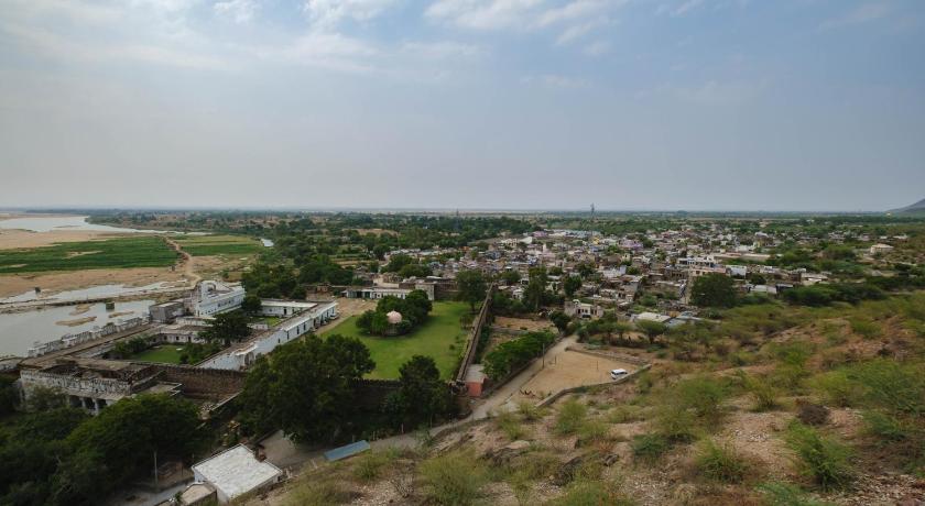 Rajmahal Palace - Kanota Hotels (Near Bisalpur Dam)