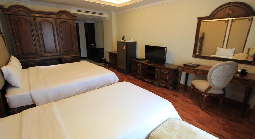 Image of Superior Triple Room 4
