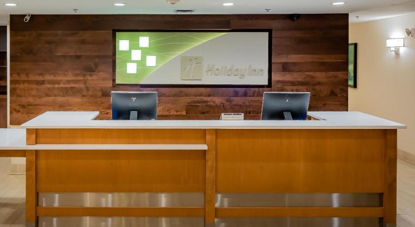 Holiday Inn Conference Center Marshfield photo