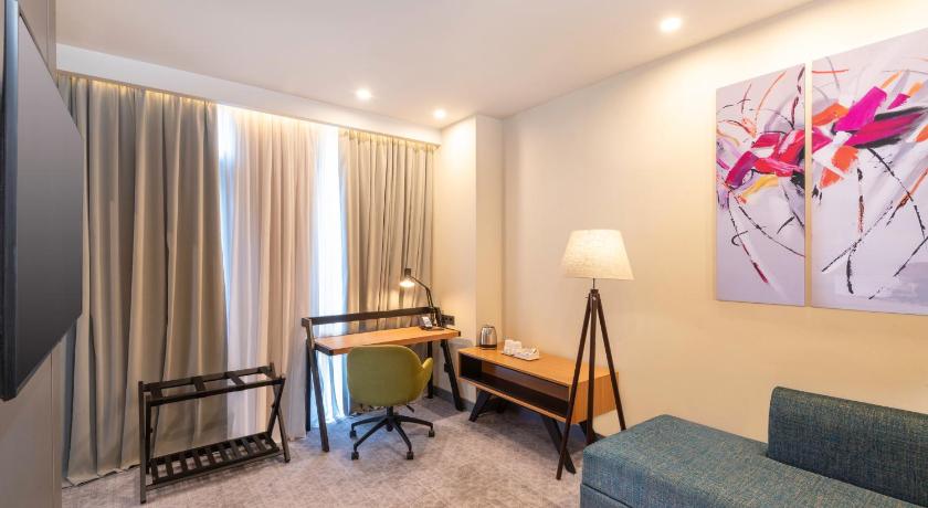 Image of 1 King 1 Bedroom Suite 7