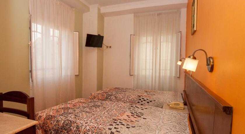 Hotel Leiriense photo