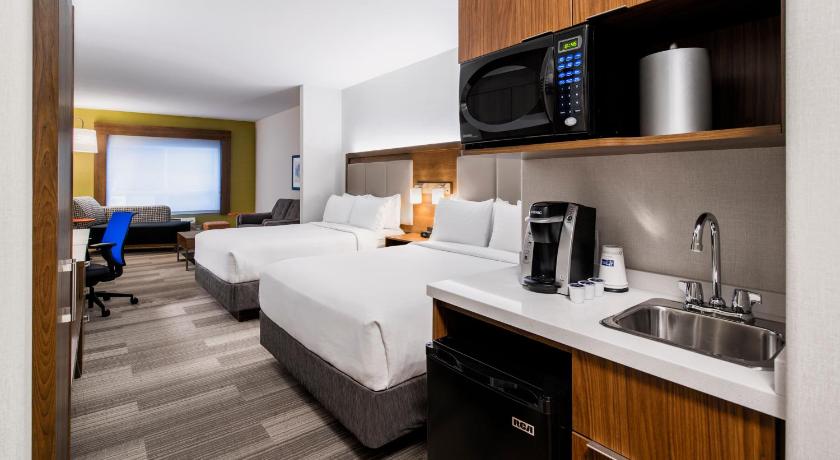 Holiday Inn Express Airdrie