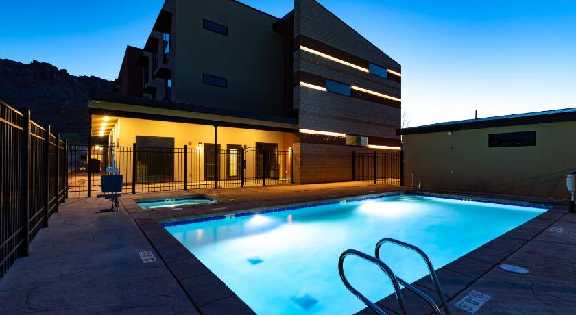 Scenic View Inn & Suites Moab photo