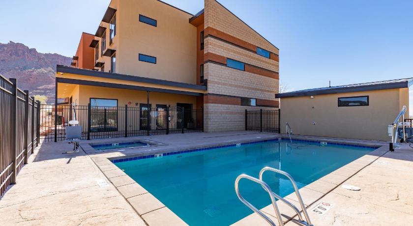 Scenic View Inn & Suites Moab photo