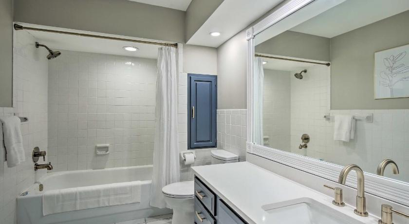 Modern Condo at Shangri La Golf, Boat, Fish! photo