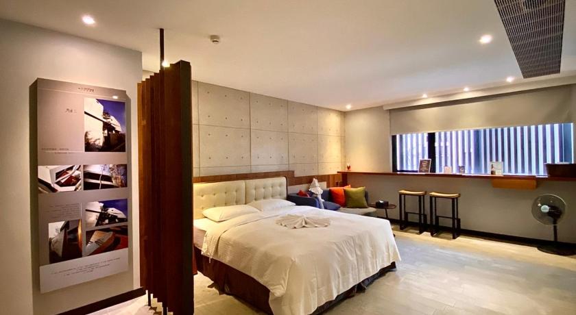 Image of Superior King Room 0