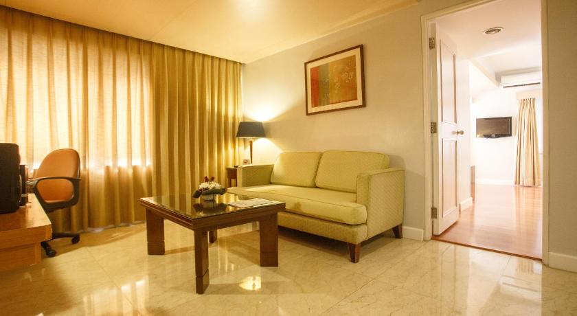 Image of 3-bedroom Suite 8