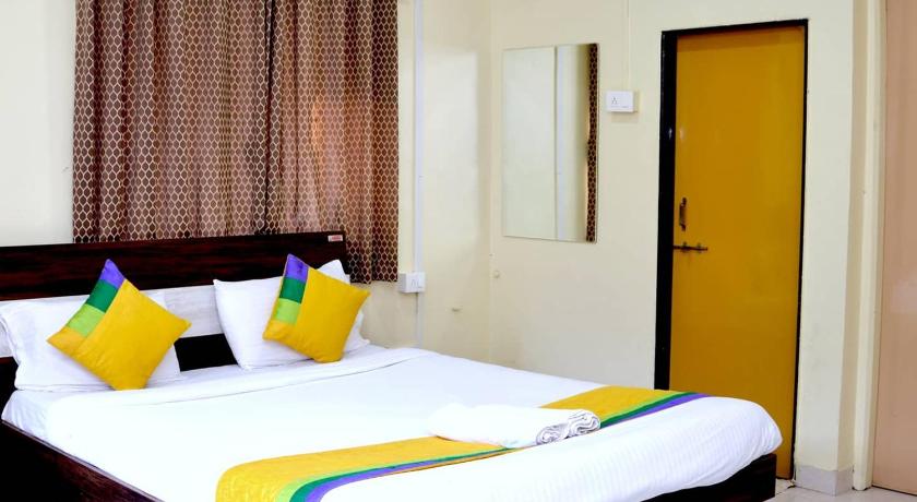 Hotel Bestow Inn Koregaon Park Pune -Near Osho Ashram photo