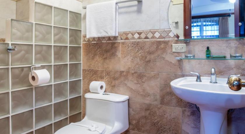 Image of Executive Suite 2