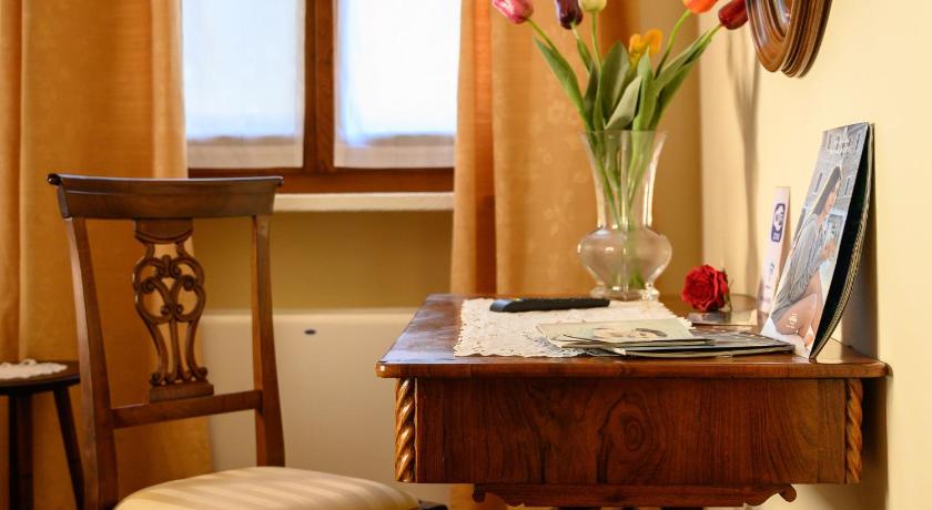Image of Double or Twin Room with Garden View 14