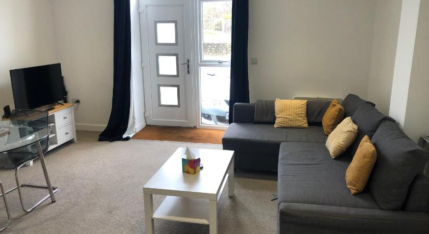 La Fontaine Court Apartments Aldershot — Hotel in Aldershot