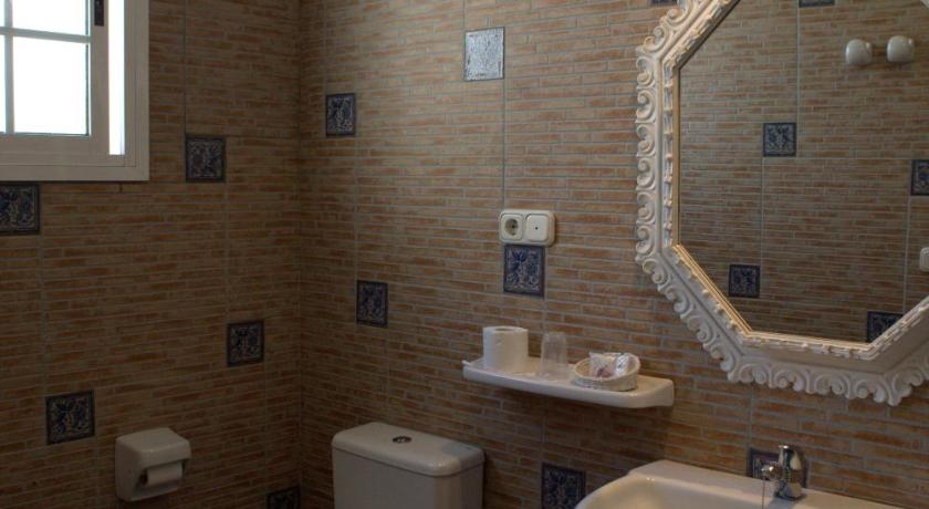 Szoba kétszemélyes ággyal vagy 2 különálló ággyal - a hotel belső részén (Interior Double or Twin Room) fotója 7
