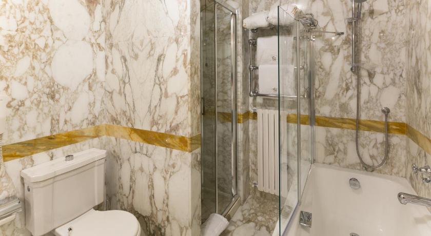 Фото: Полулюкс с балконом и видом на море (Junior Suite with Sea View and Balcony) 17