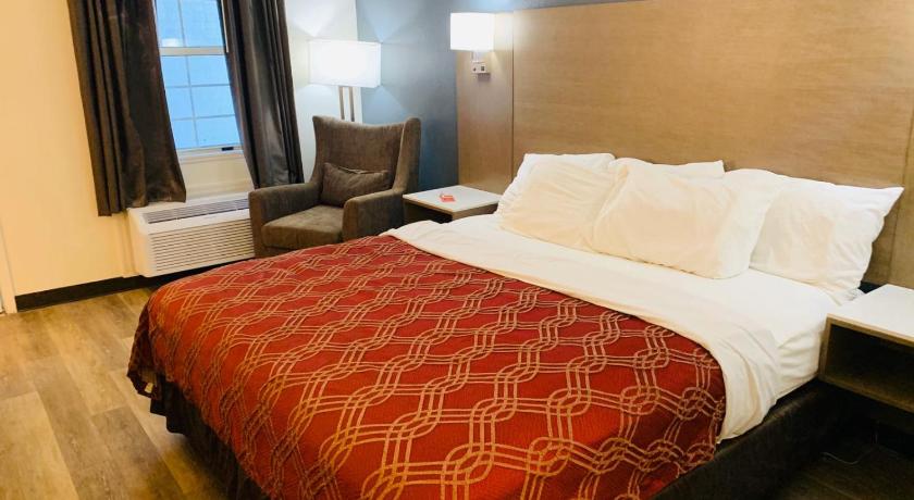 Econo Lodge Crystal Coast photo