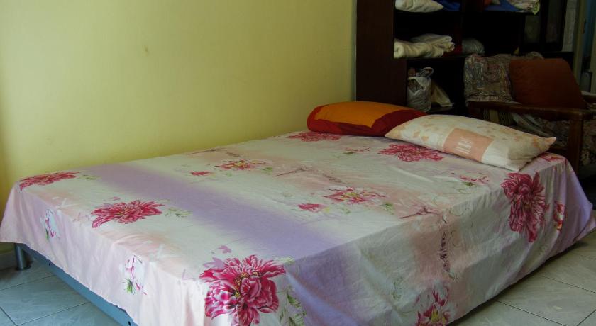 Birbili Youth guest house — Hotel in Athens